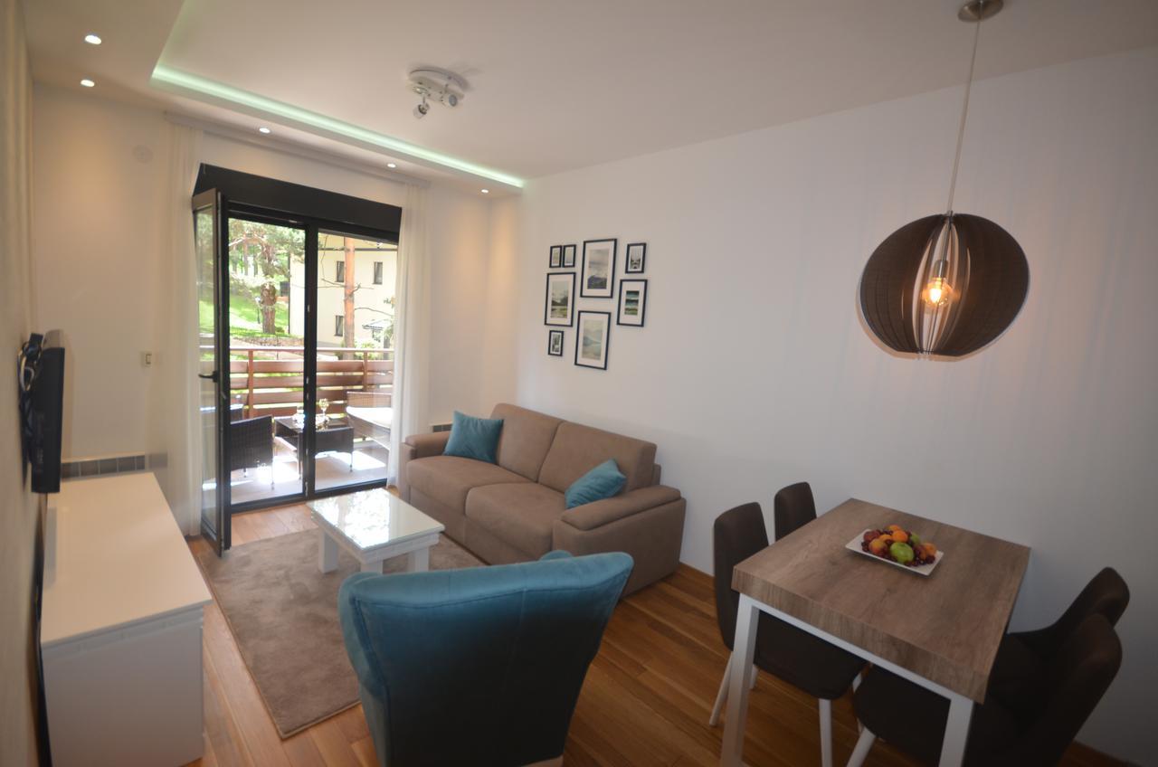 Pino Bianco 1 - Pekovic Apartment *