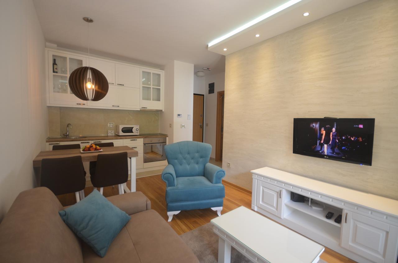 Pino Bianco 1 - Pekovic Apartment