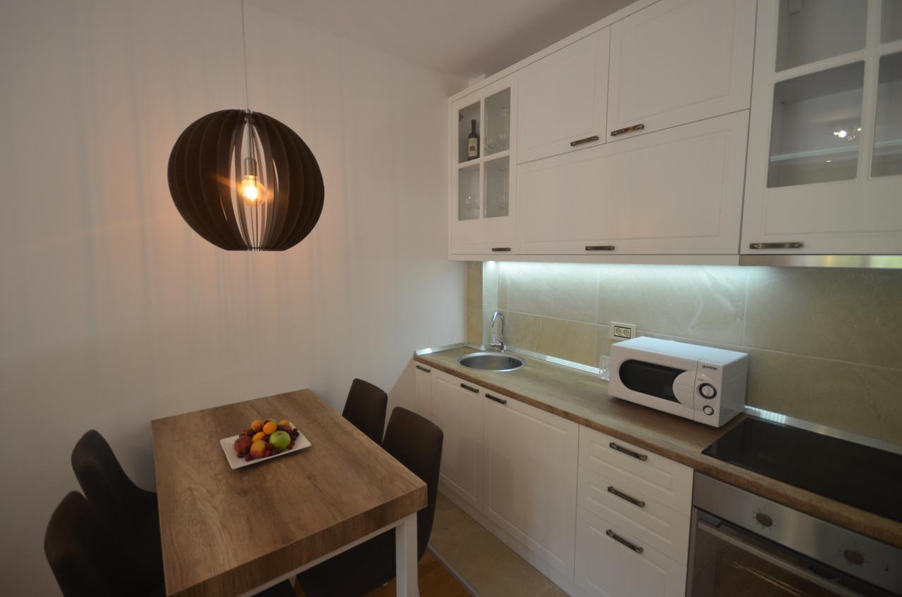 Apartment Pino Bianco 1 - Pekovic *